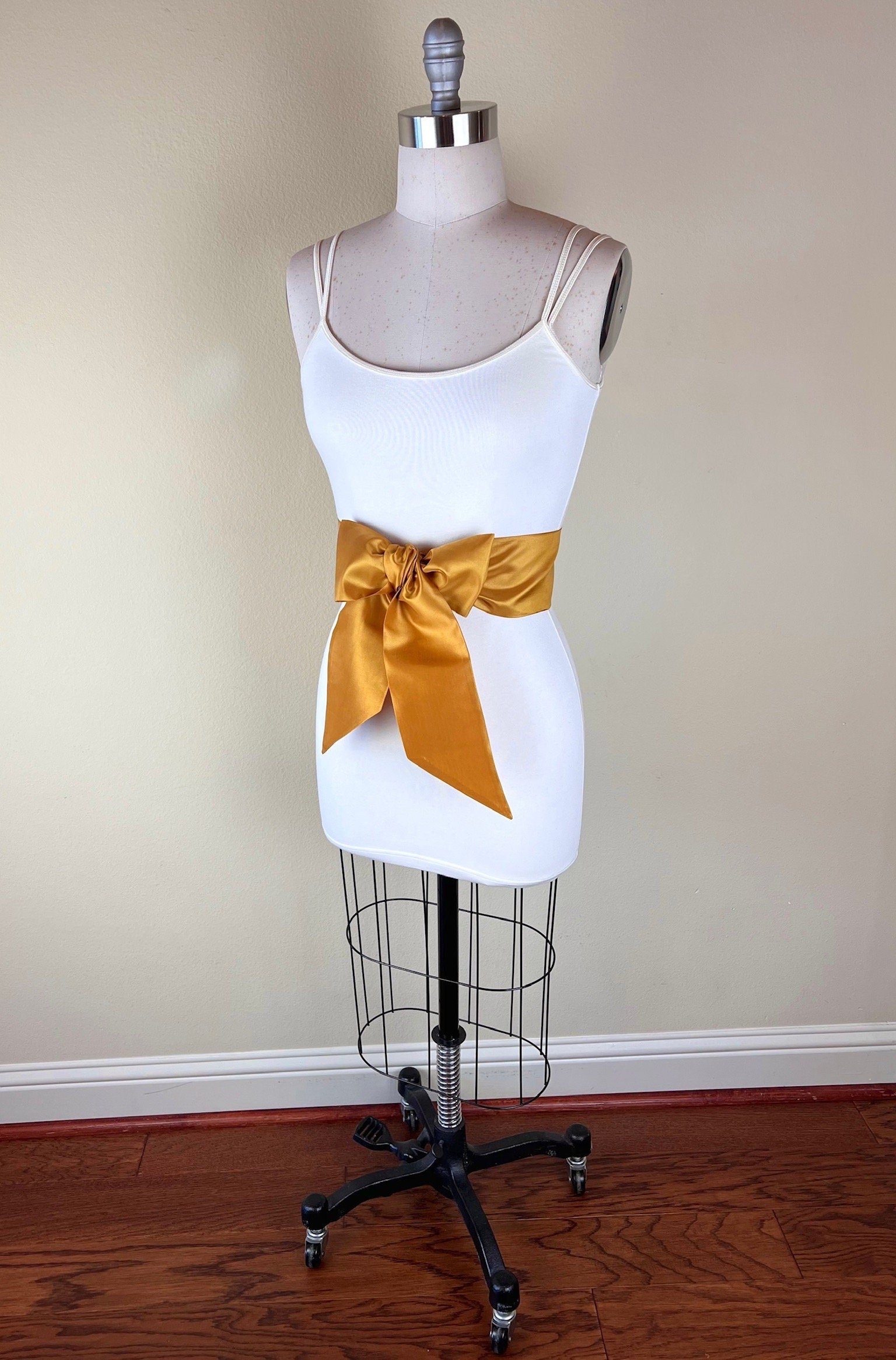 Crisp Taffeta Sash in Harvest Gold, Dark Gold Taffeta Bow Belt, Deep Gold Dress Sash, Taffeta Dress Sash, Antique Gold Sash, Satin Swank