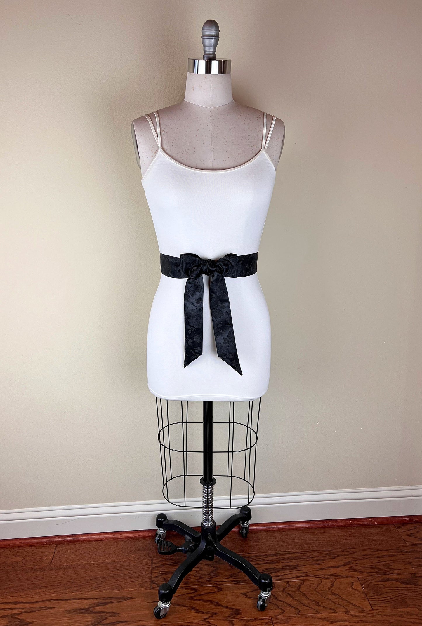 Narrow Black Satin Sash in Rose Jacquard, Black Rose Sash, Black Sash, Wedding Dress Sash, Bridesmaid Sash, Black Wedding, Satin Swank