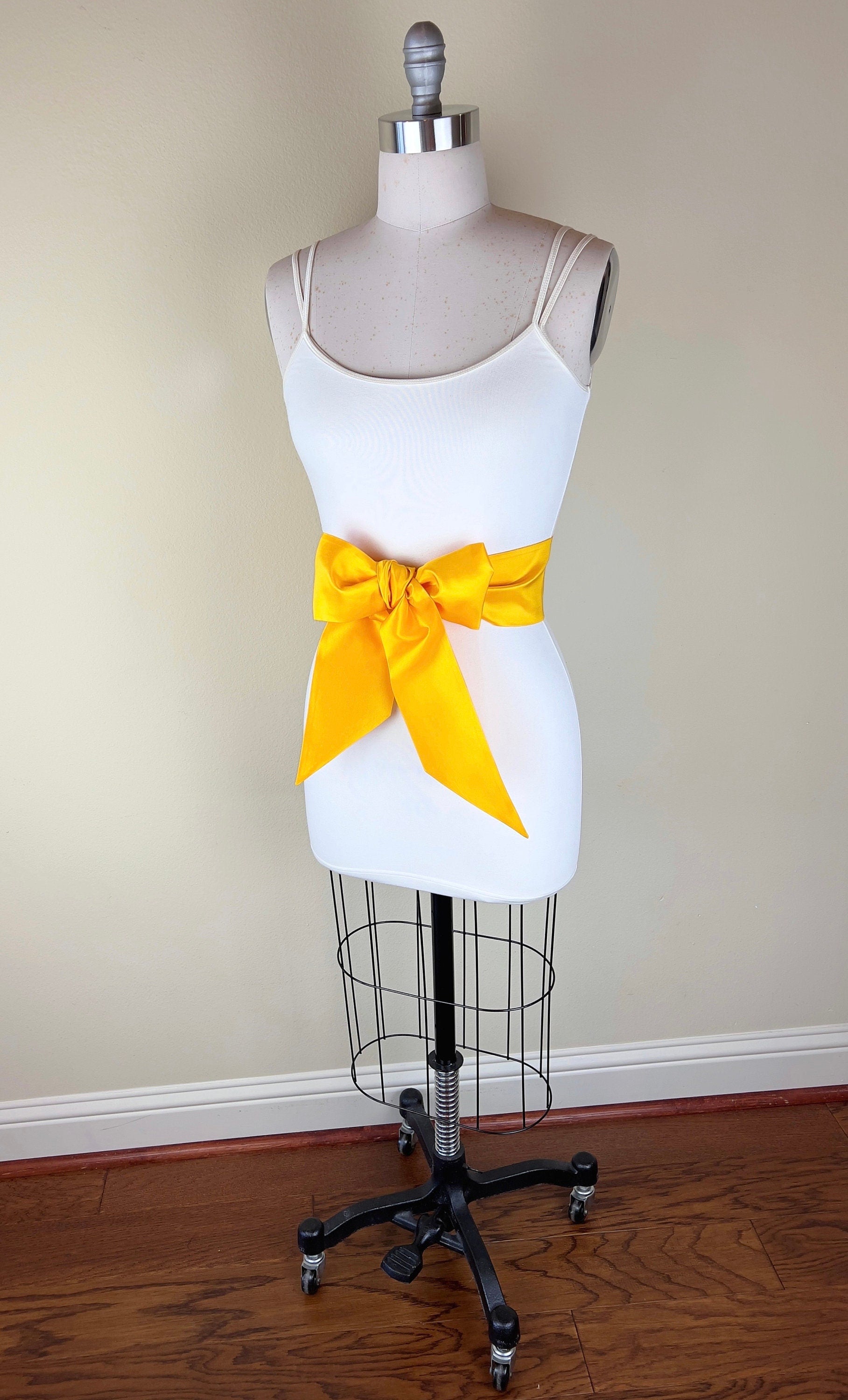 Crisp Taffeta Sash in Sunflower Yellow, Bright Yellow Taffeta Bow Belt, Yellow Sash, Taffeta Dress Sash, Deep Yellow Sash Belt, Satin Swank