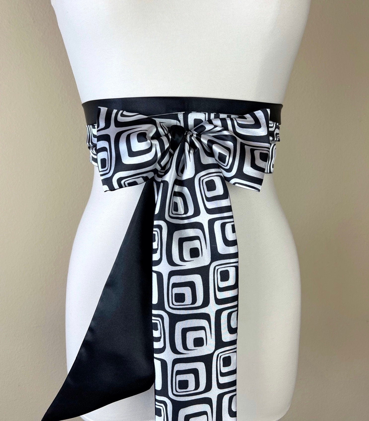 Black & White Geometric Print Sash Belt, Geo Print Sash, Retro Print Black White Sash Belt, Reversible Black Satin Sash Belt, Satin Swank