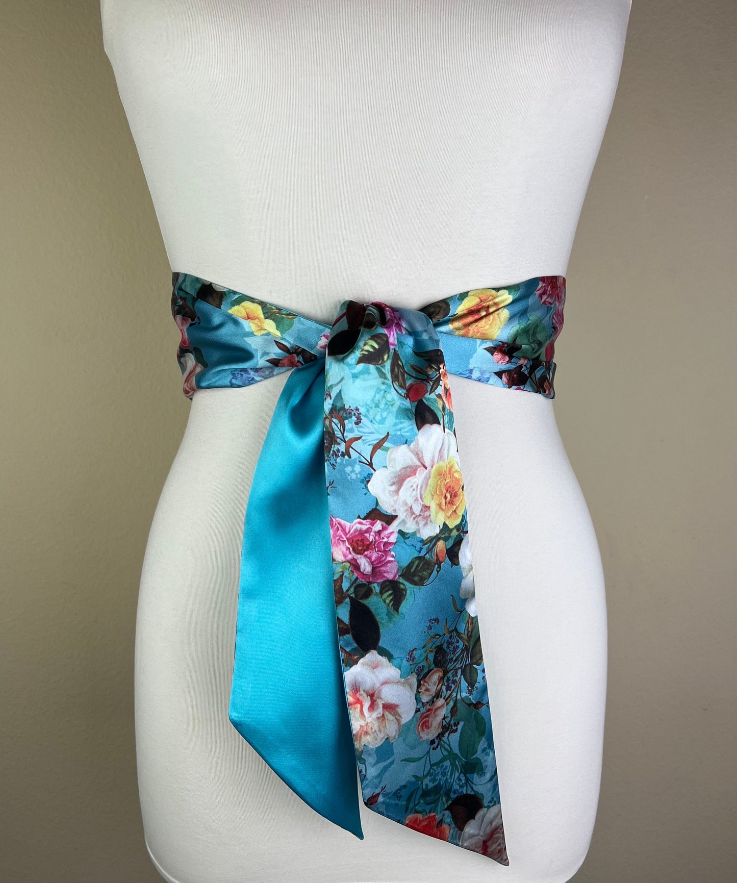 Wide Blue Floral Sash, Vintage Floral Print, Aqua Blue Flower Sash Belt, Aqua Floral Print Sash Reverses to Solid Aqua Sash, Satin Swank