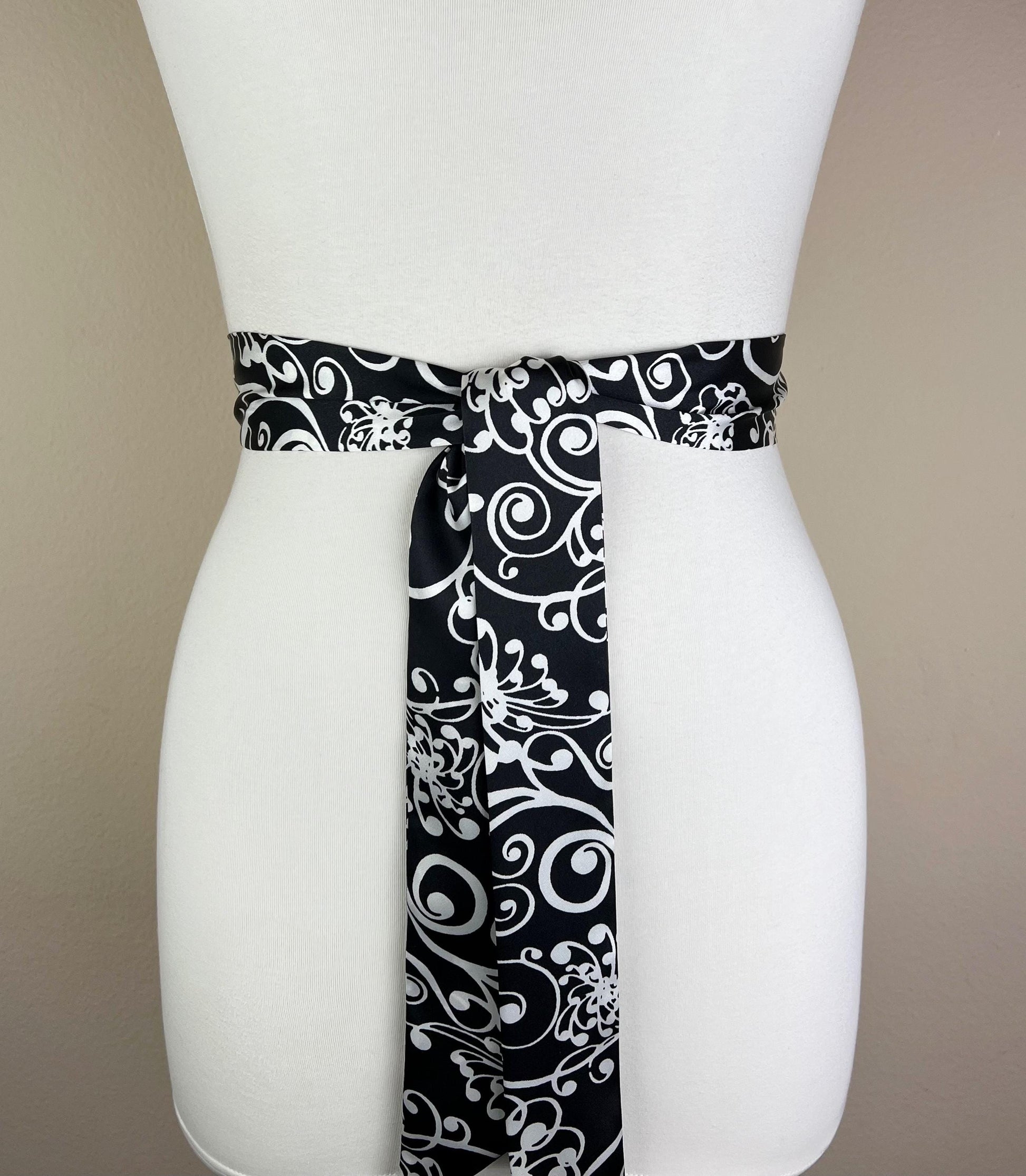 Narrow Black & White Sash Belt, Printed White and Black Satin Sash, Black White Satin Sash, Satin Sash Belt, Black Dress Sash, Satin Swank