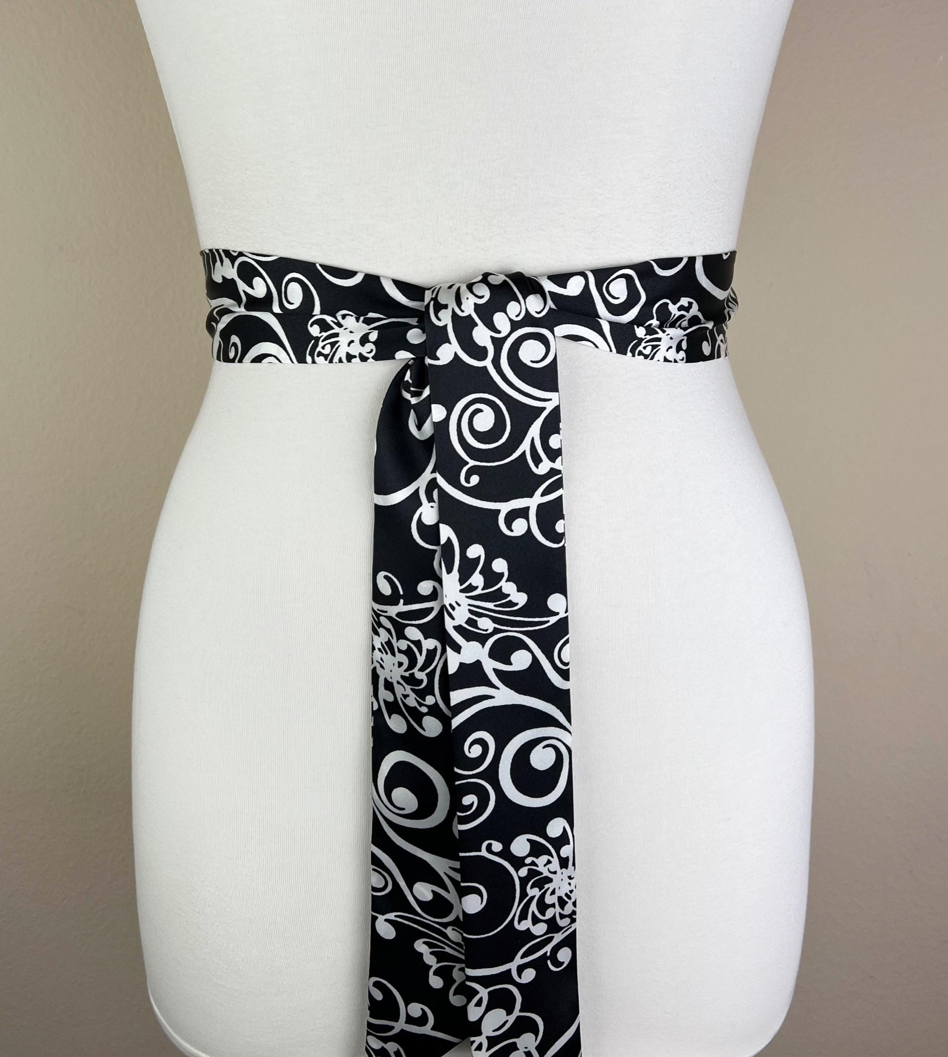 Narrow Black & White Sash Belt, Printed White and Black Satin Sash, Black White Satin Sash, Satin Sash Belt, Black Dress Sash, Satin Swank