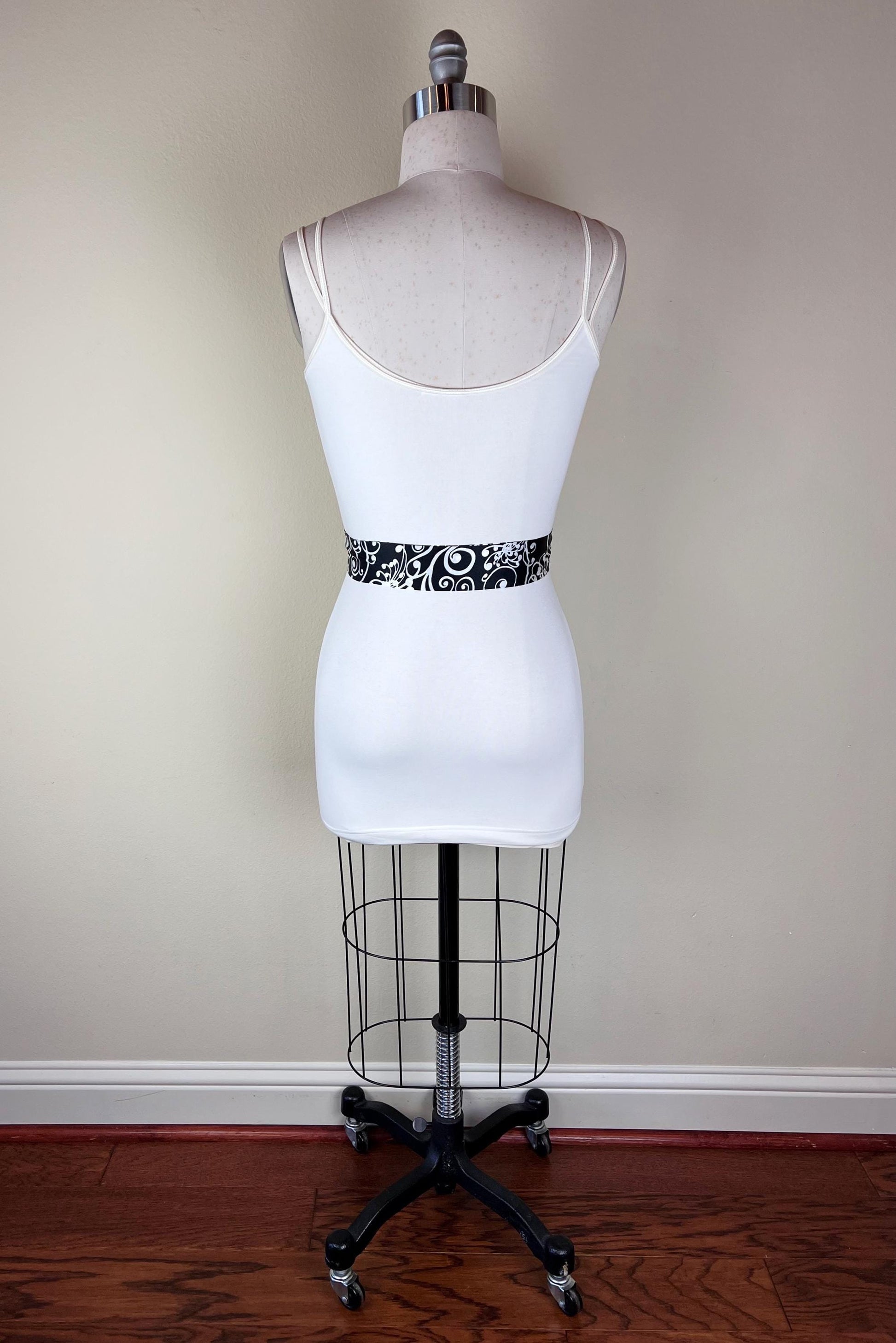 Narrow Black & White Sash Belt, Printed White and Black Satin Sash, Black White Satin Sash, Satin Sash Belt, Black Dress Sash, Satin Swank