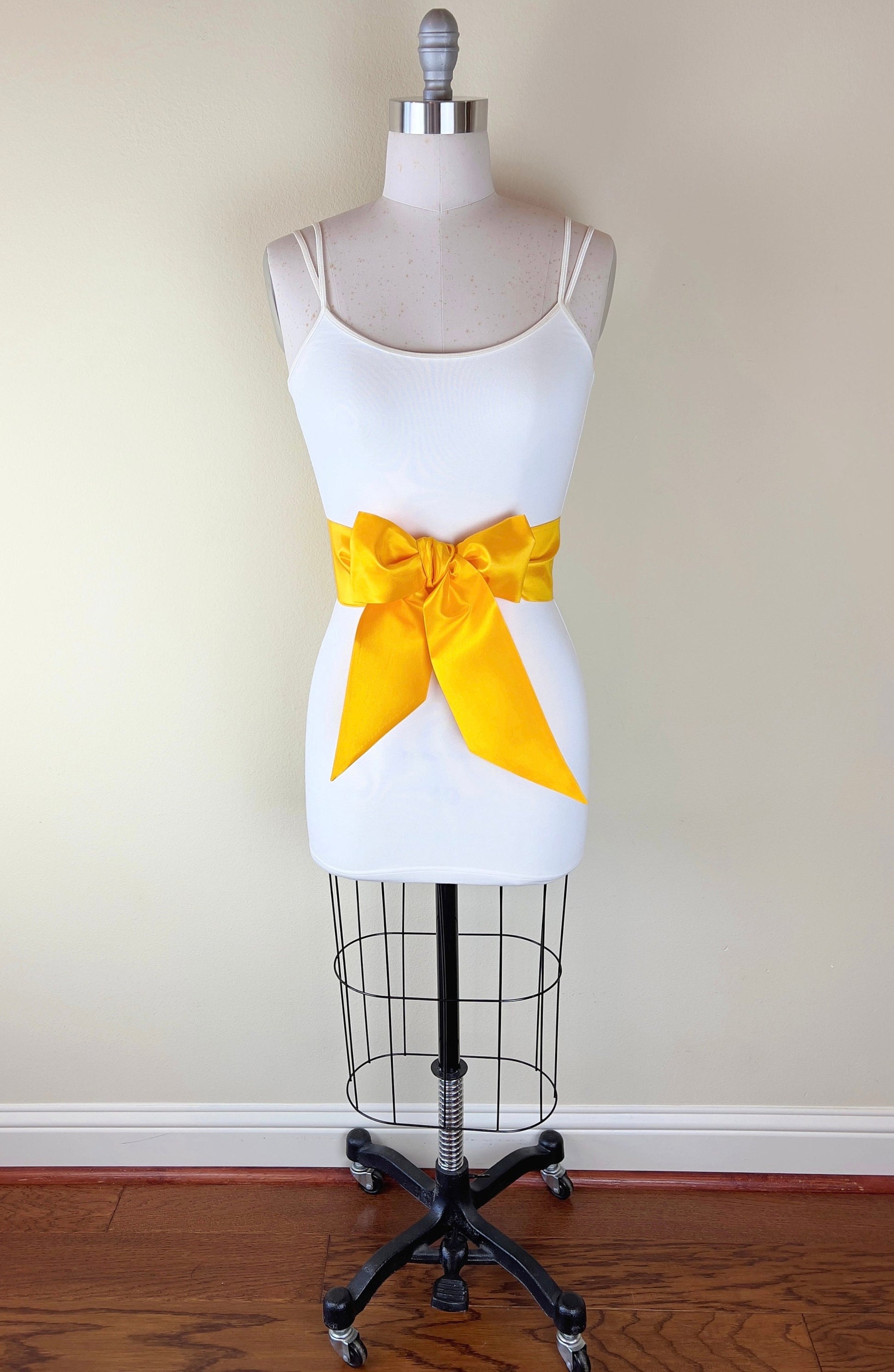 Crisp Taffeta Sash in Sunflower Yellow, Bright Yellow Taffeta Bow Belt, Yellow Sash, Taffeta Dress Sash, Deep Yellow Sash Belt, Satin Swank