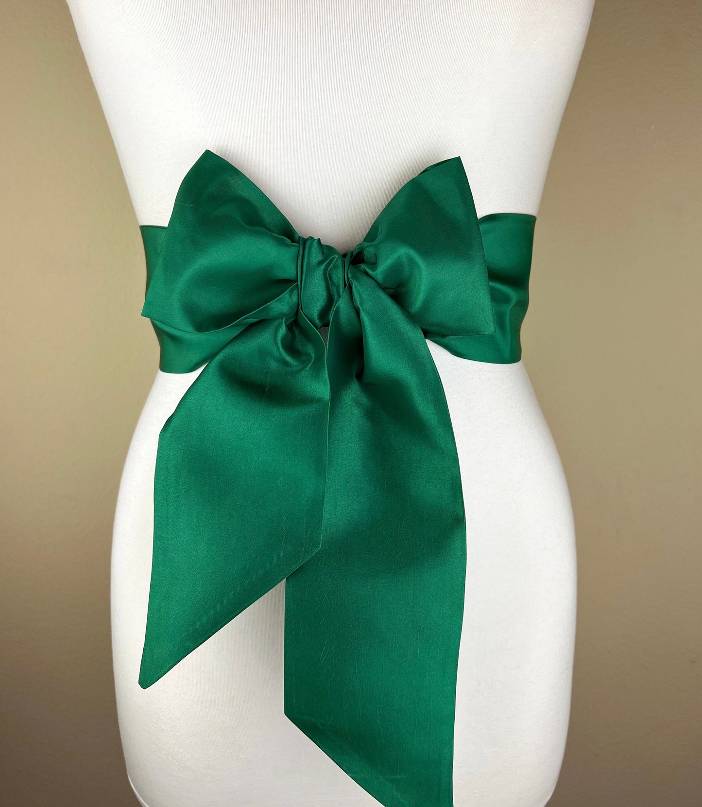 Crisp Taffeta Sash in Shamrock Green, Green Taffeta Bow Belt, Medium Green Dress Sash, Taffeta Dress Sash, Irish Green Sash, Satin Swank