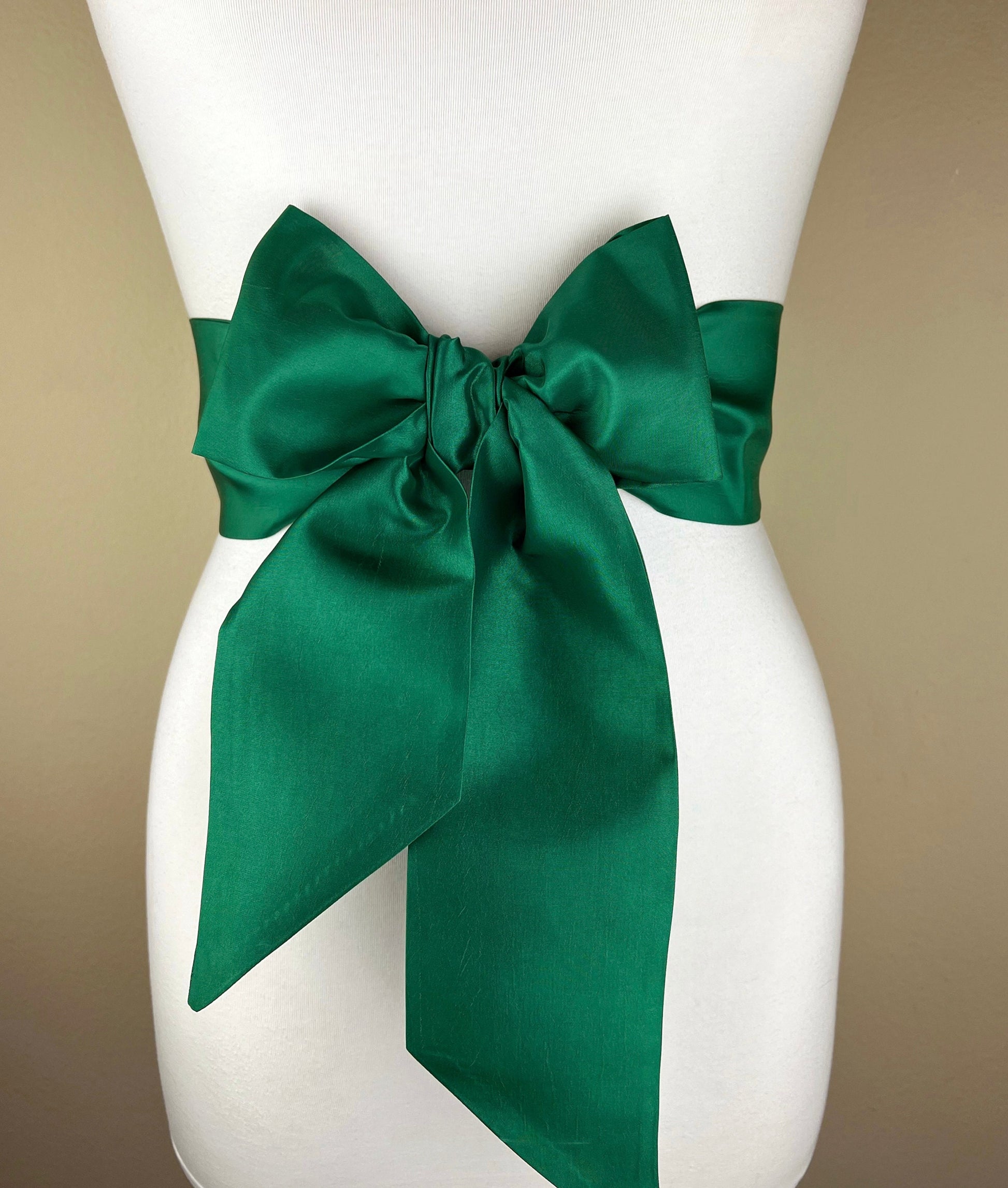 Crisp Taffeta Sash in Shamrock Green, Green Taffeta Bow Belt, Medium Green Dress Sash, Taffeta Dress Sash, Irish Green Sash, Satin Swank