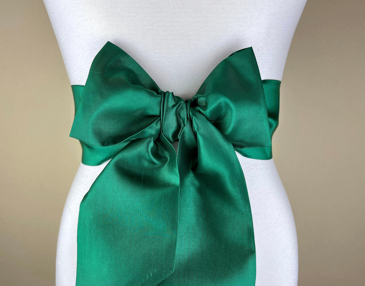 Crisp Taffeta Sash in Shamrock Green, Green Taffeta Bow Belt, Medium Green Dress Sash, Taffeta Dress Sash, Irish Green Sash, Satin Swank
