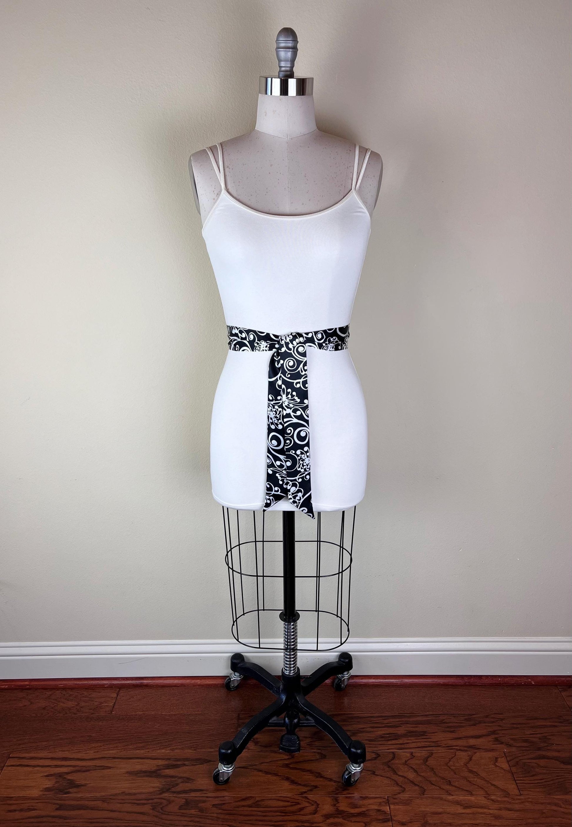 Narrow Black & White Sash Belt, Printed White and Black Satin Sash, Black White Satin Sash, Satin Sash Belt, Black Dress Sash, Satin Swank