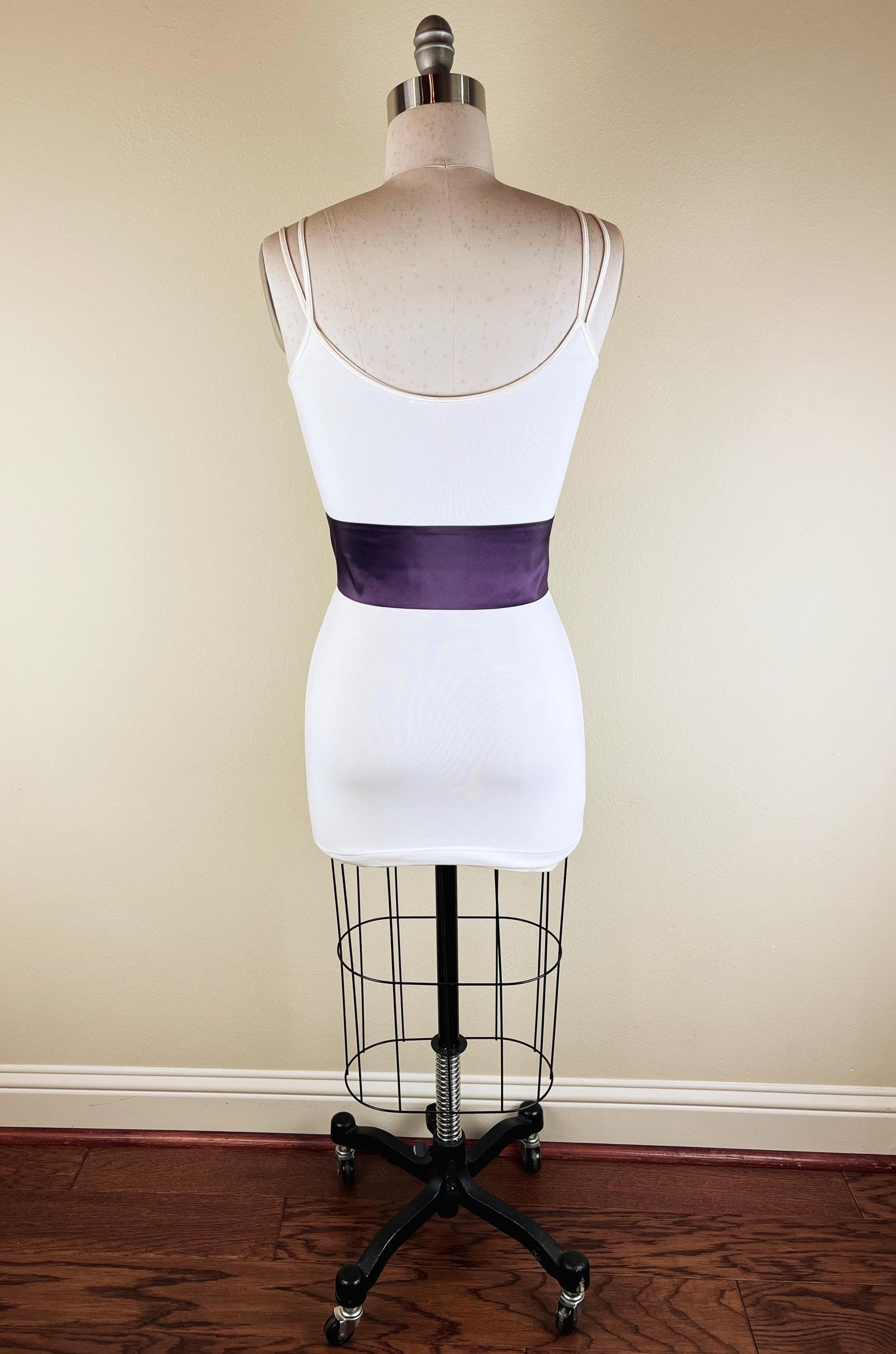 Crisp Taffeta Sash in Deep Plum, Dark Plum Taffeta Bow Belt, Plum Taffeta Dress Sash, Taffeta Ball Gown Sash, Plum Sash Belt, Satin Swank