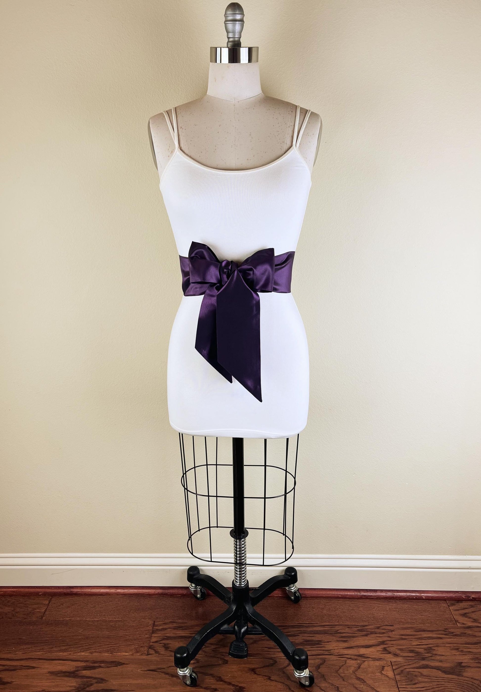 Crisp Taffeta Sash in Deep Plum, Dark Plum Taffeta Bow Belt, Plum Taffeta Dress Sash, Taffeta Ball Gown Sash, Plum Sash Belt, Satin Swank