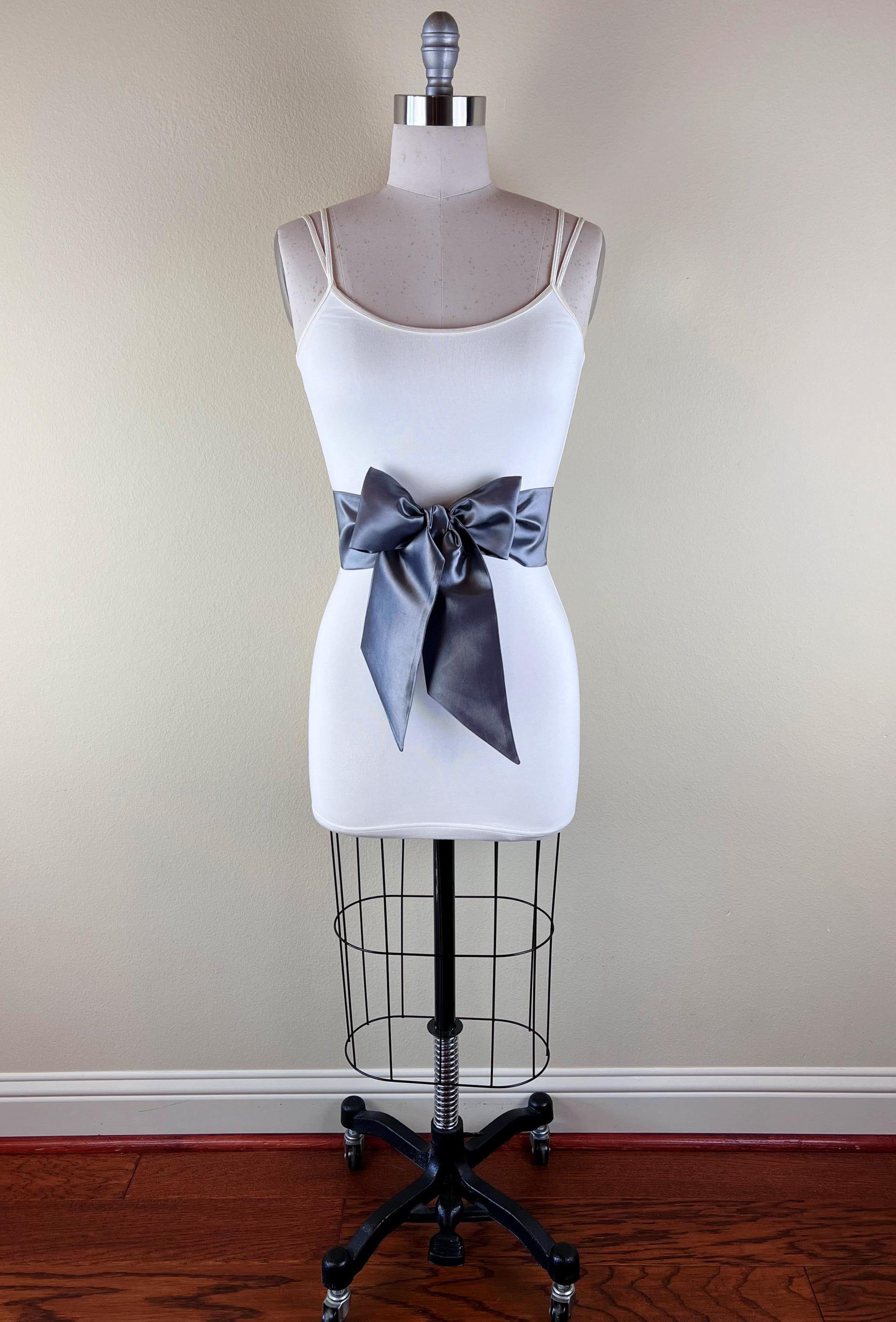 Crisp Taffeta Sash in Charcoal Gray, Dark Gray Taffeta Bow Belt, Charcoal Dress Sash, Taffeta Ball Gown Sash, Gray Sash Belt, Satin Swank
