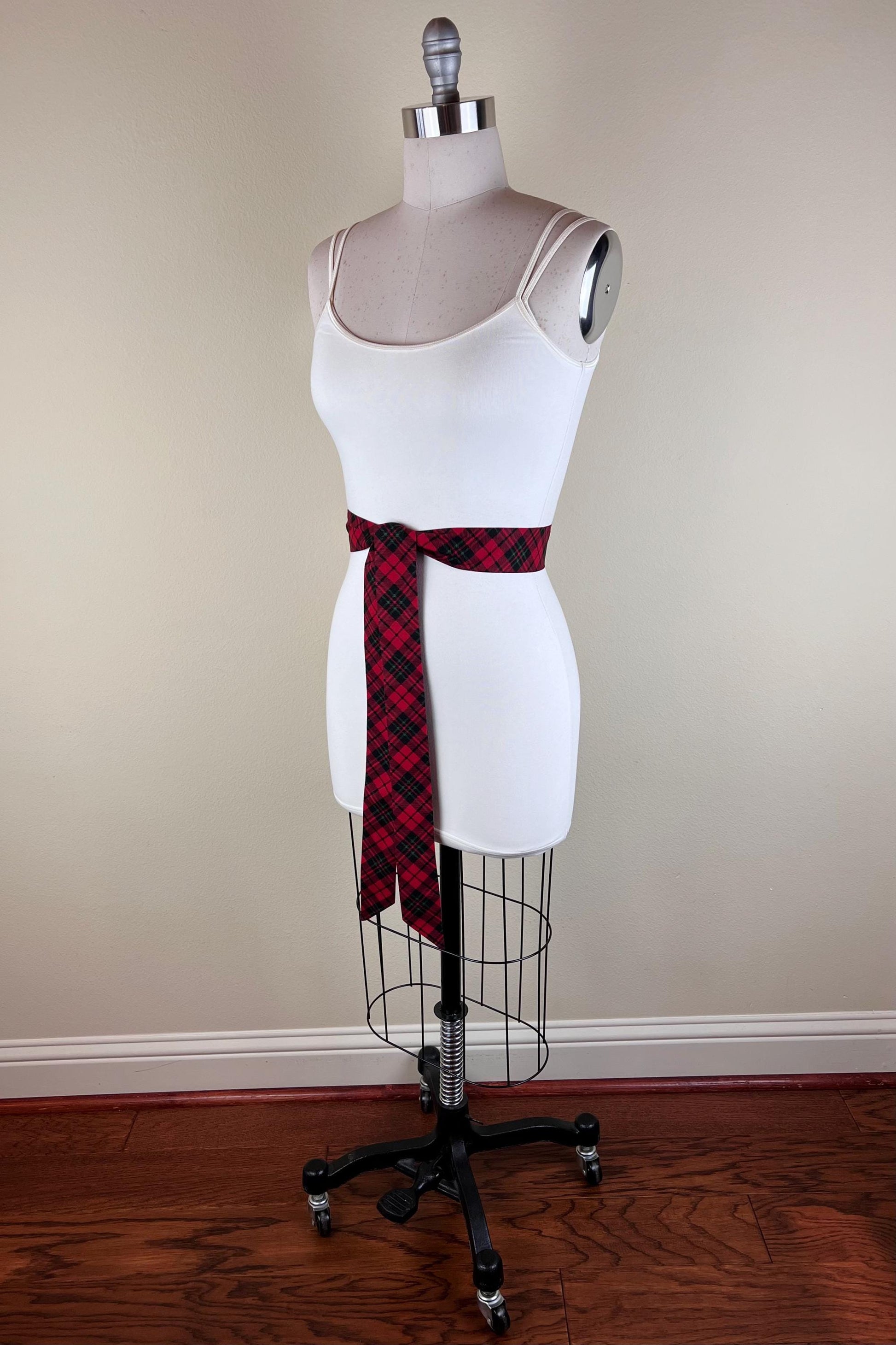 Narrow Red & Black Plaid Sash, Christmas Plaid Sash Belt, Red and Black Tartan Sash, Christmas Tartan Sash Belt, Red Plaid Belt, Satin Swank