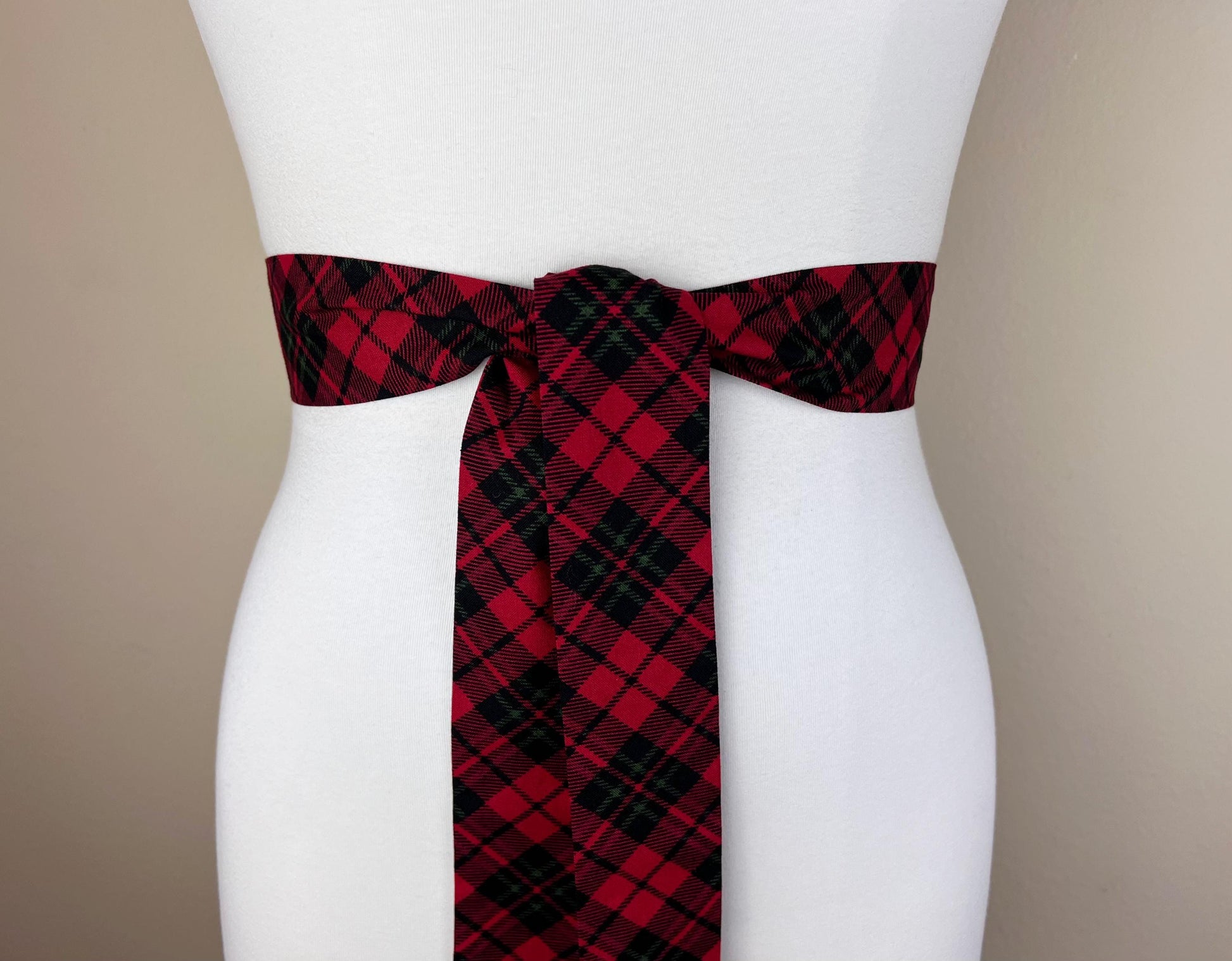 Narrow Red & Black Plaid Sash, Christmas Plaid Sash Belt, Red and Black Tartan Sash, Christmas Tartan Sash Belt, Red Plaid Belt, Satin Swank