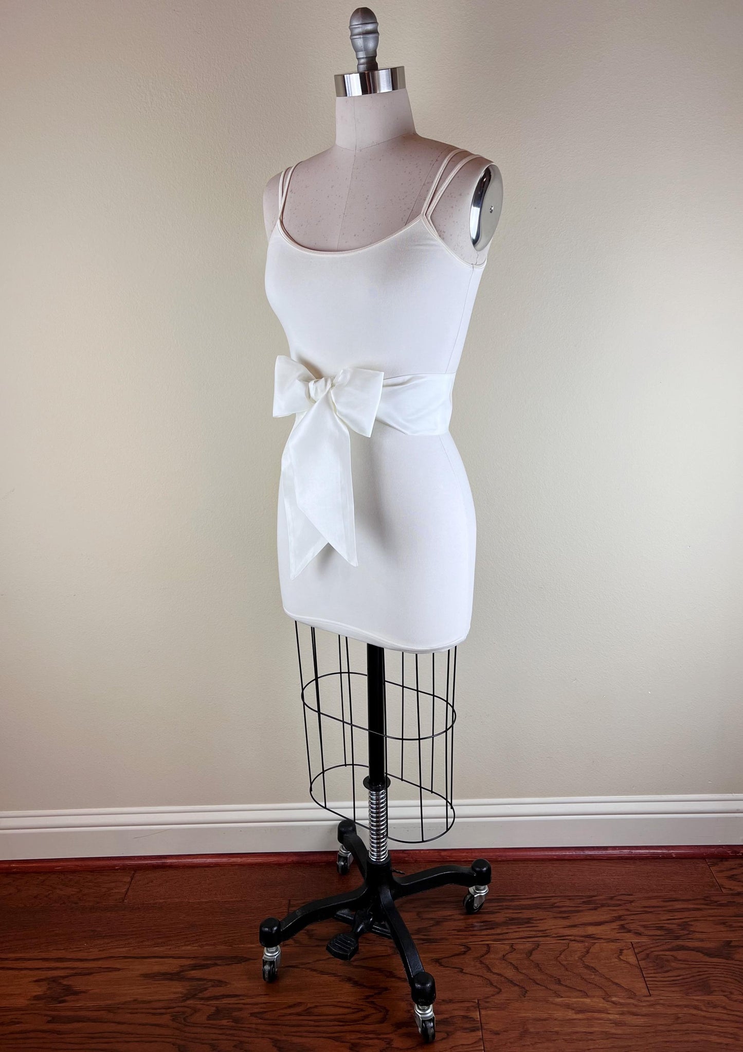 Crisp Taffeta Sash in Off White, Off White Taffeta Bow Belt, Off White Dress Sash, Taffeta Ball Gown Sash, Off White Sash Belt, Satin Swank