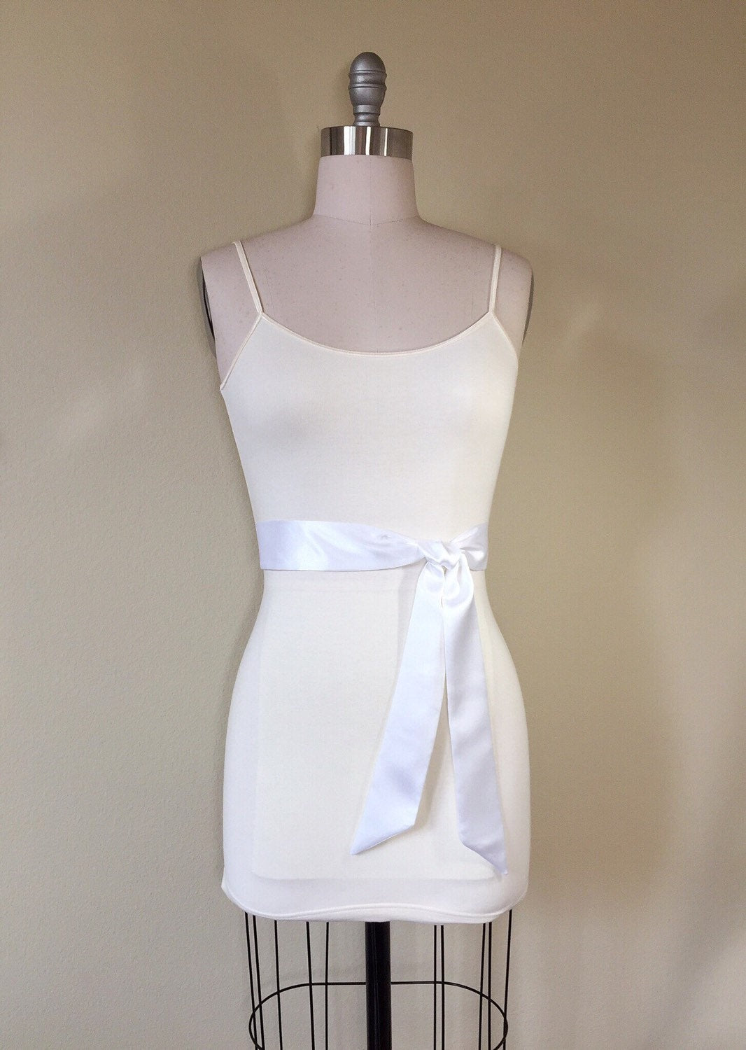 Narrow White Satin Sash, White Sash Belt, Bridesmaid Sash, White Wedding Dress Sash, Bridal Sash, Waist Sash, White Tie Belt, Satin Swank