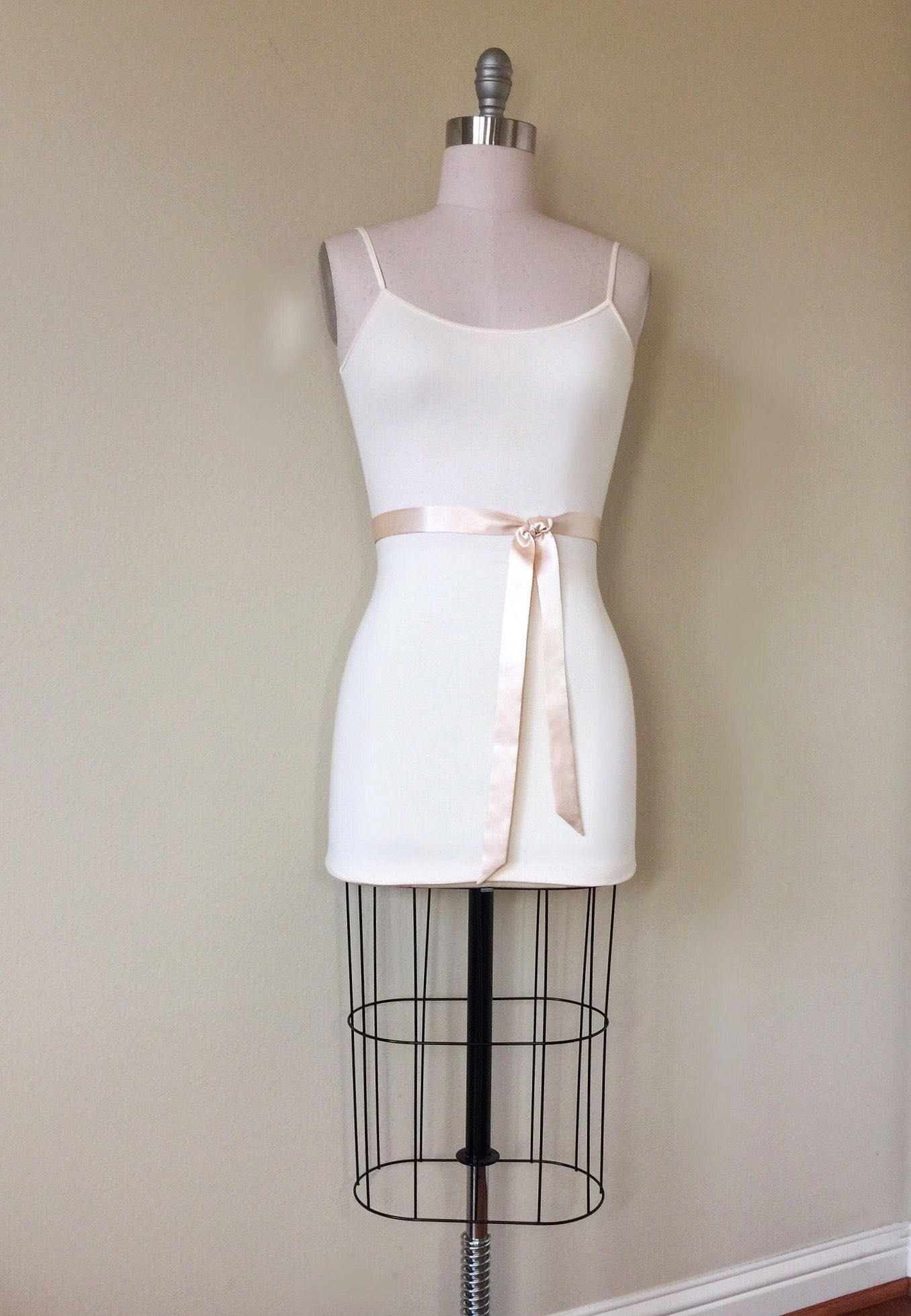 Extra Narrow Champagne Sash, Champagne Satin Sash Belt, Skinny Sash Belt, Narrow Champagne Sash, Thin Sash Belt, Satin Champagne Satin Swank