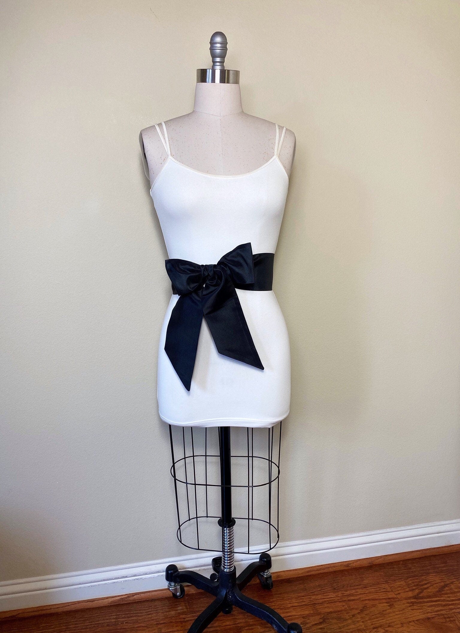 Crisp Taffeta Sash in Black, Black Taffeta Sash, Taffeta Bow Belt, Formal Dress Sash, Black Taffeta Waist Sash, Satin Swank