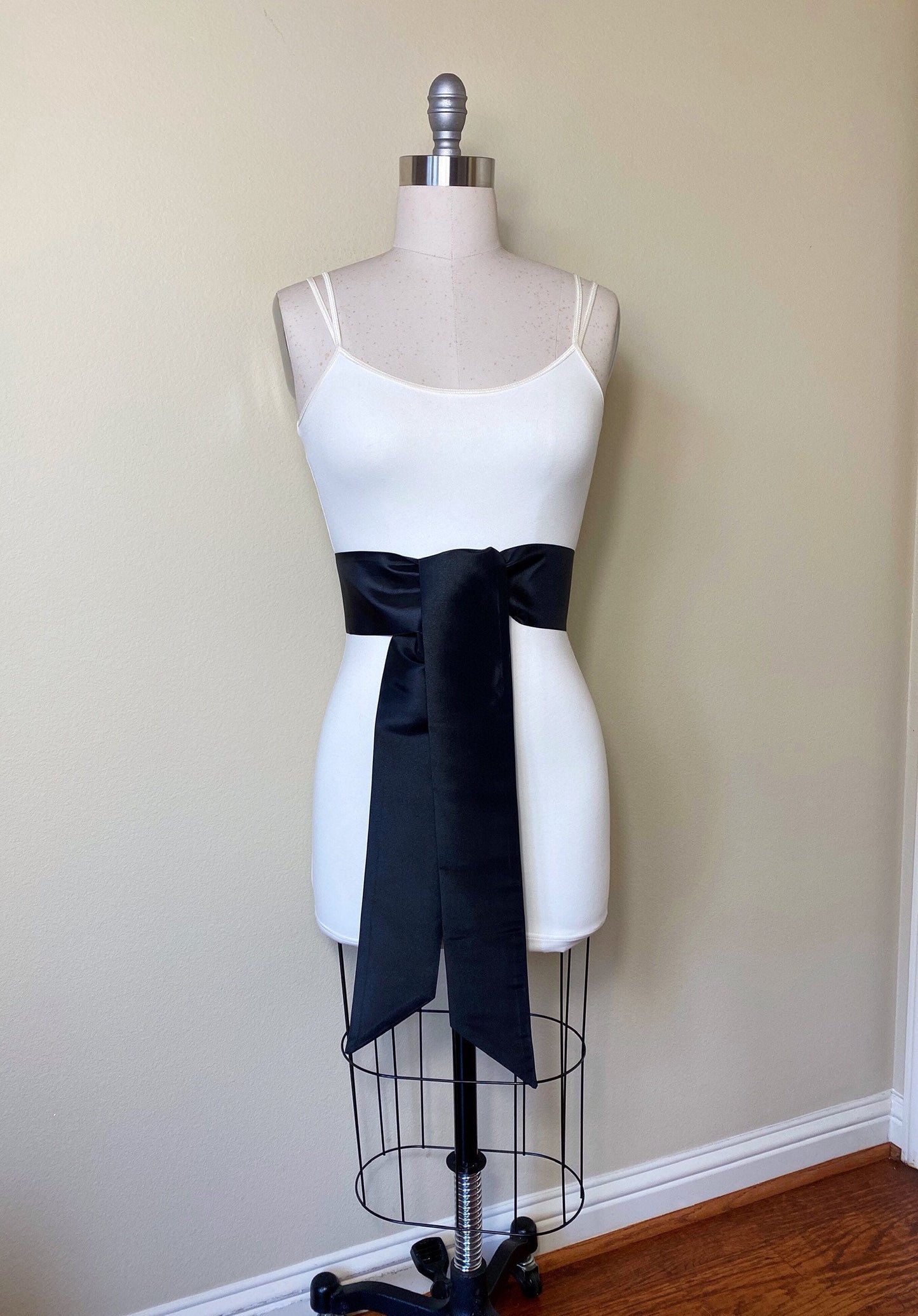 Crisp Taffeta Sash in Black, Black Taffeta Sash, Taffeta Bow Belt, Formal Dress Sash, Black Taffeta Waist Sash, Satin Swank