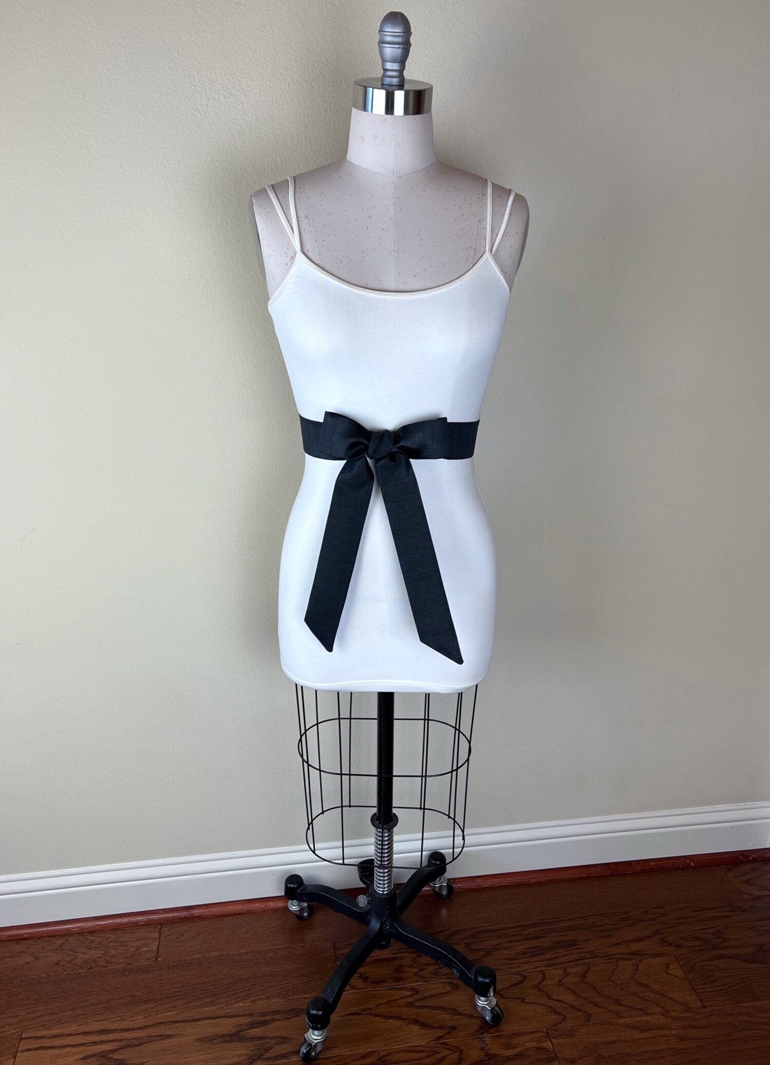 Narrow Textured Black Sash Belt, Black Dupioni Sash, Black Dress Sash, Dupioni Fabric Belt, Black Wedding Sash, Cocktail Dress, Satin Swank
