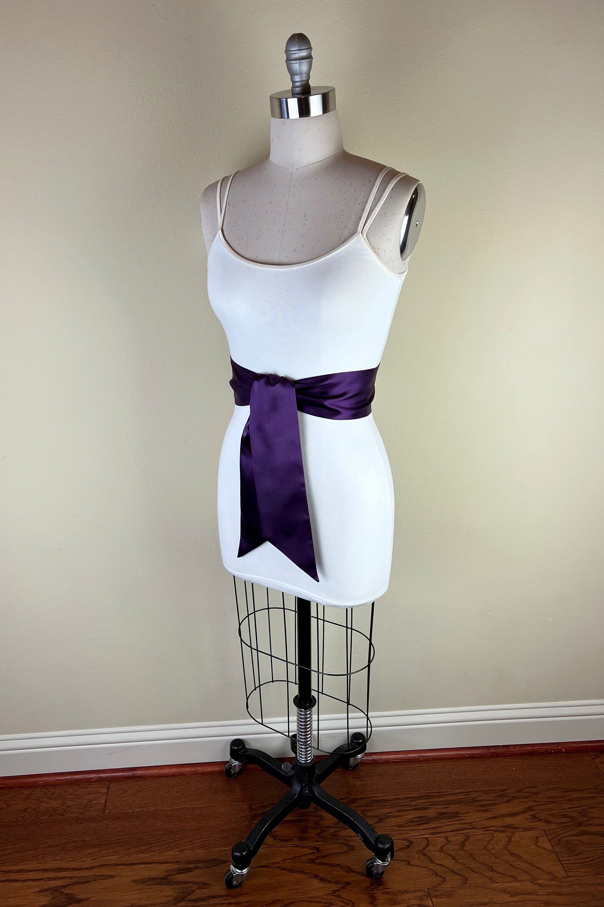 Plum Satin Sash, Plum Sash Belt, Wide Plum Wedding Dress Sash, Eggplant Sash, Dark Plum Bridal Sash Belt, Plum Bridesmaid Sash, Satin Swank