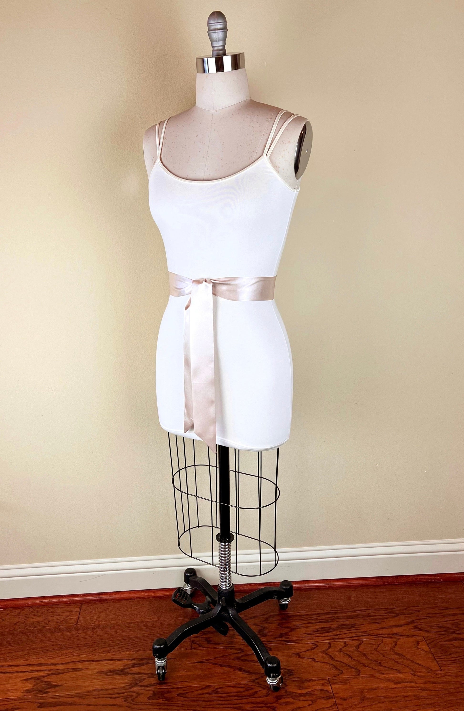 Narrow Champagne Sash, Champagne Satin Sash, Champagne Beige Sash Belt, Bridesmaid Sash, Champagne Wedding Sash, Bridal Sash, Satin Swank