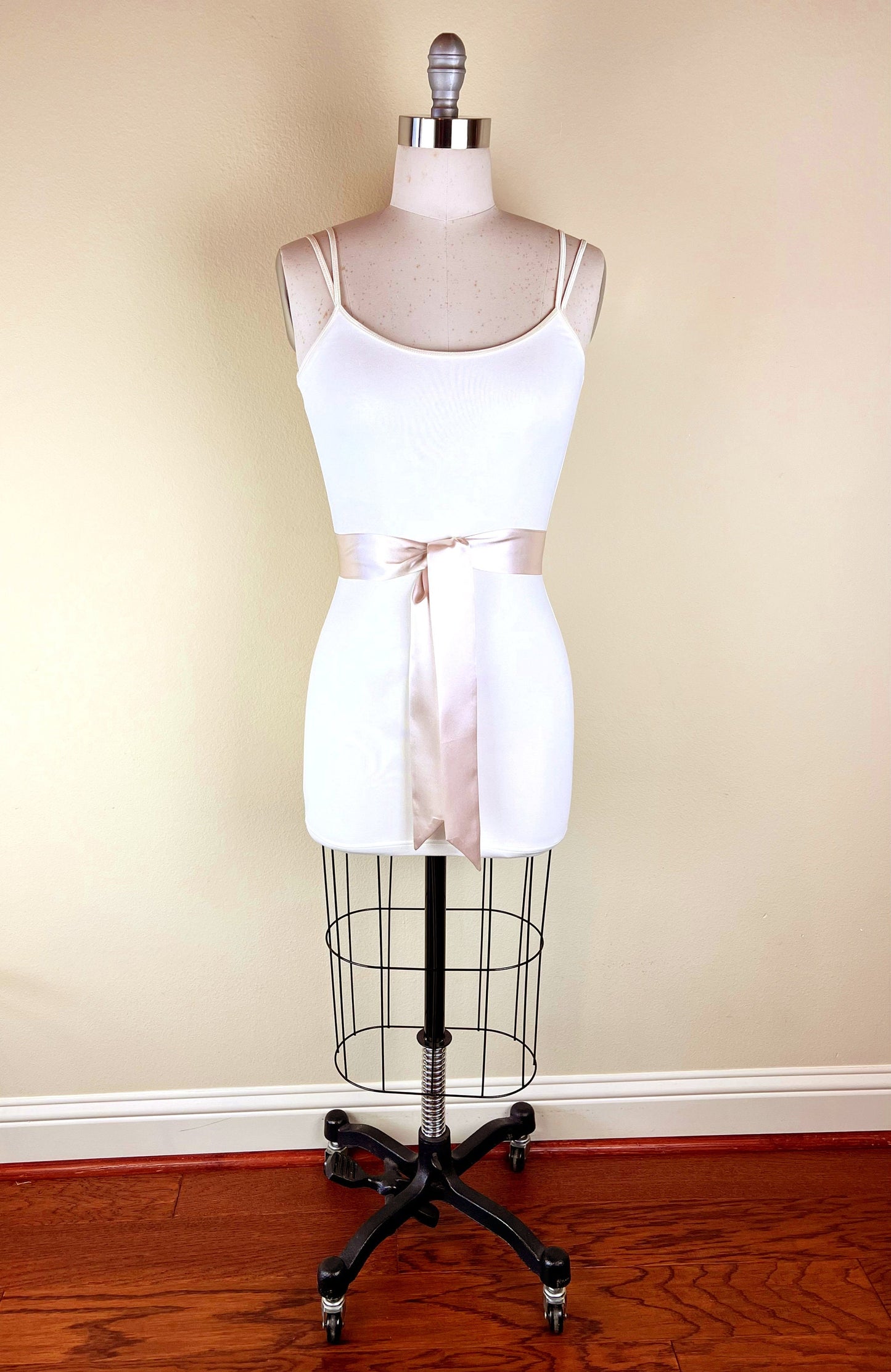 Narrow Champagne Sash, Champagne Satin Sash, Champagne Beige Sash Belt, Bridesmaid Sash, Champagne Wedding Sash, Bridal Sash, Satin Swank