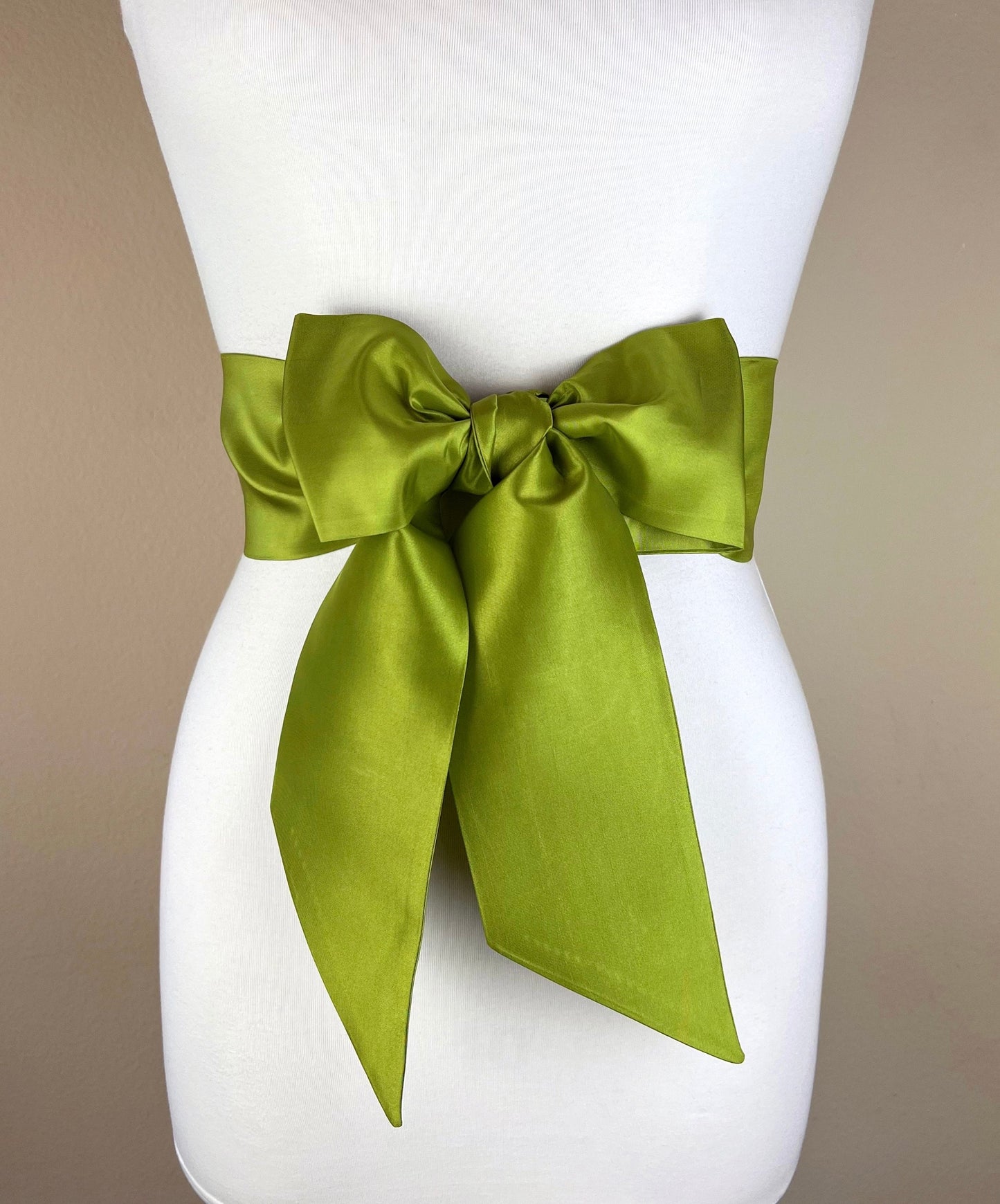 Crisp Taffeta Sash in Bright Moss Green, Green Taffeta Bow Belt, Moss Green Dress Sash, Taffeta Ball Gown Sash, Green Sash Belt, Satin Swank