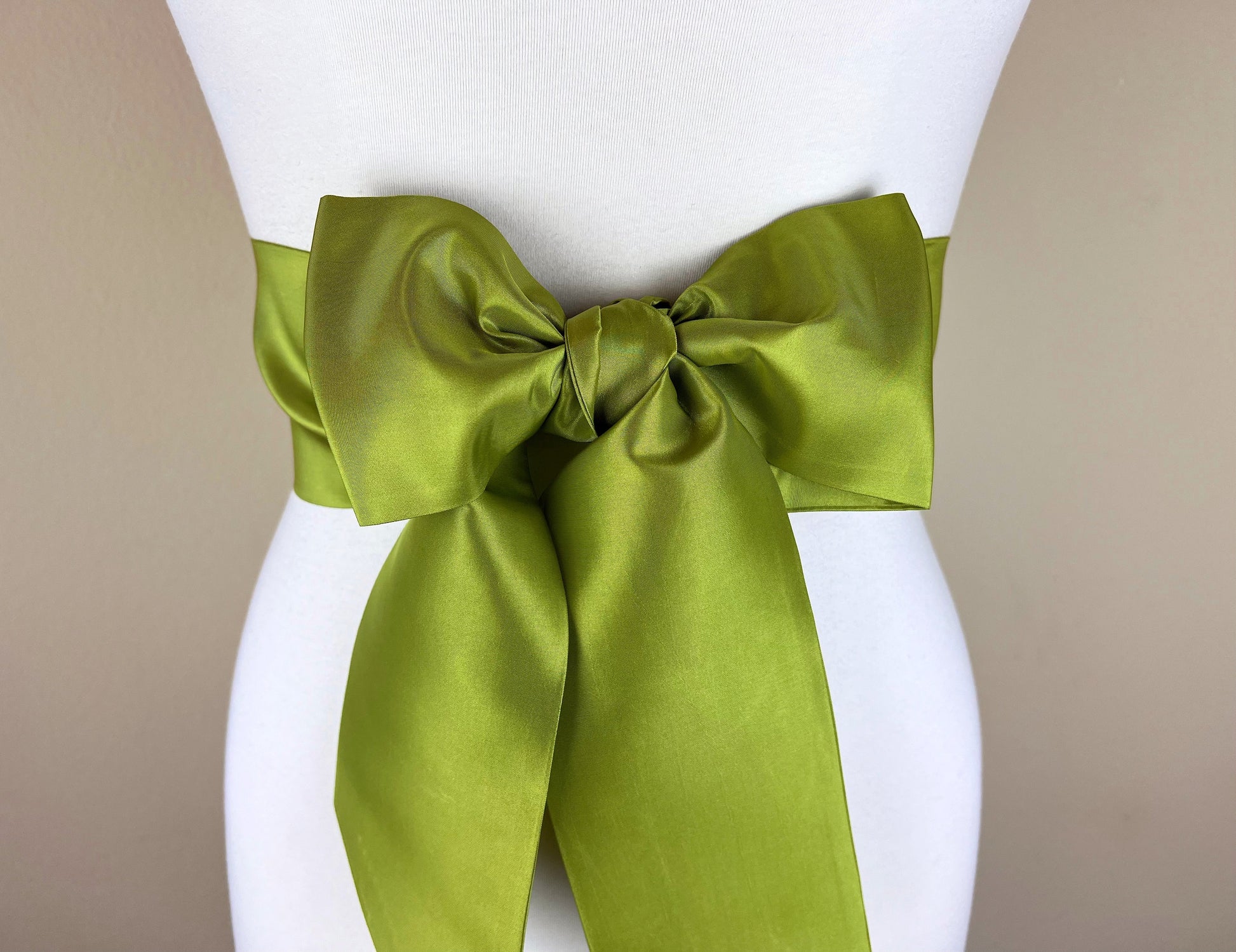 Crisp Taffeta Sash in Bright Moss Green, Green Taffeta Bow Belt, Moss Green Dress Sash, Taffeta Ball Gown Sash, Green Sash Belt, Satin Swank