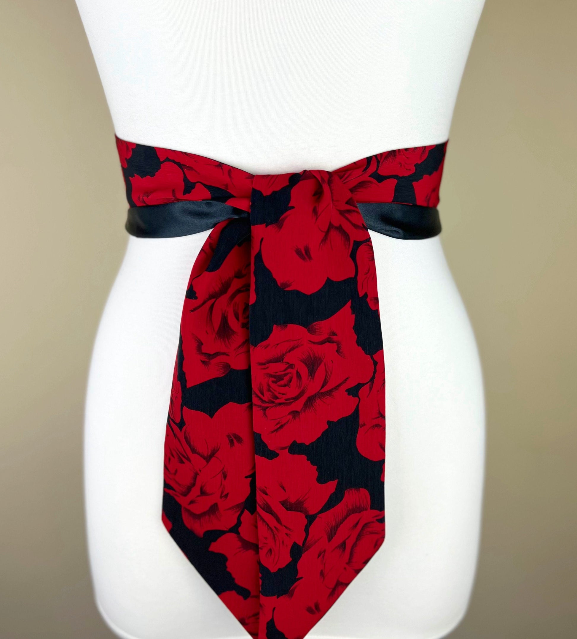 Wide Red Rose Sash Belt Reverses to Solid Black Sash, Black & Red Sash, Red and Black Floral Sash, Red Floral, Red Rose Belt, Satin Swank