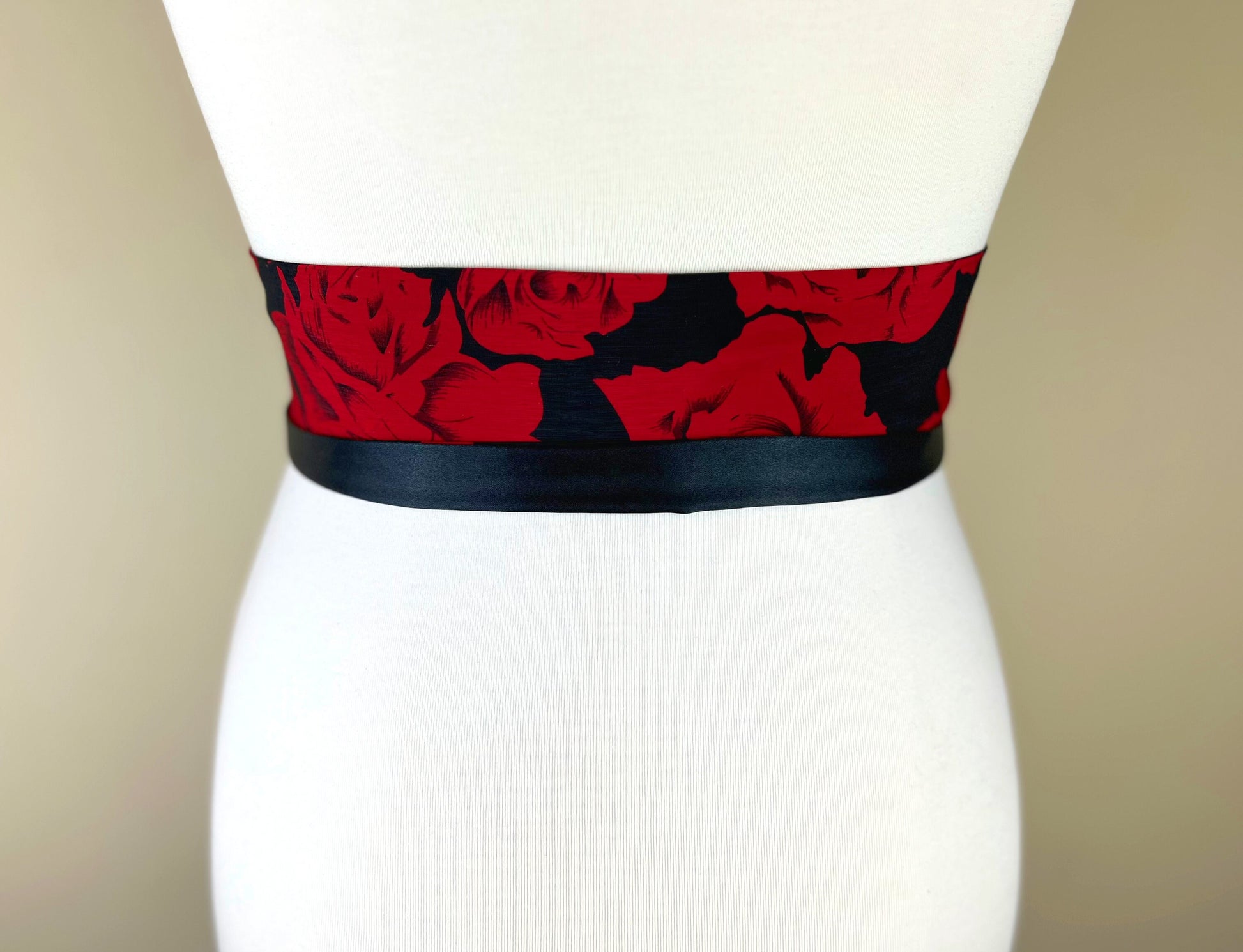 Wide Red Rose Sash Belt Reverses to Solid Black Sash, Black & Red Sash, Red and Black Floral Sash, Red Floral, Red Rose Belt, Satin Swank