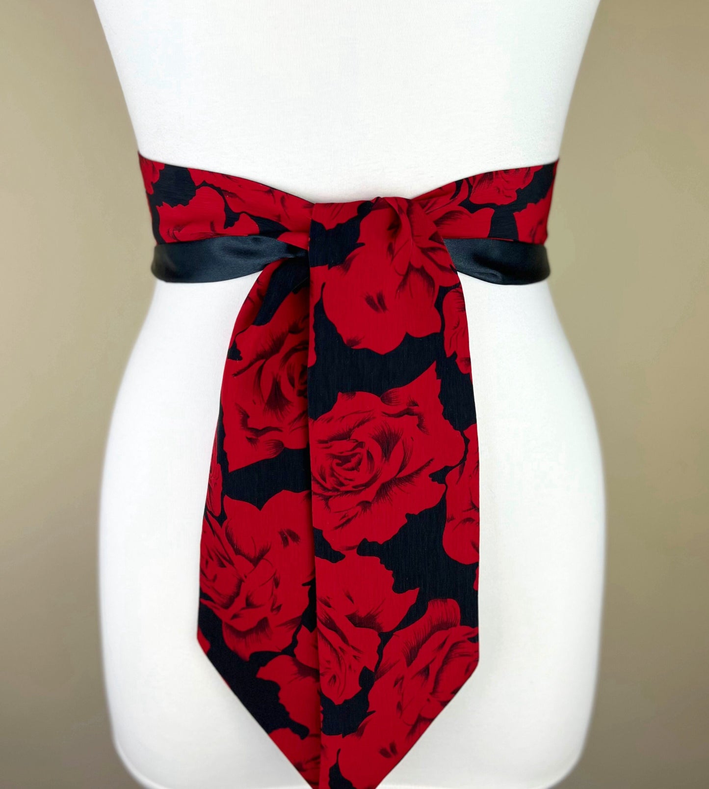 Wide Red Rose Sash Belt Reverses to Solid Black Sash, Black & Red Sash, Red and Black Floral Sash, Red Floral, Red Rose Belt, Satin Swank