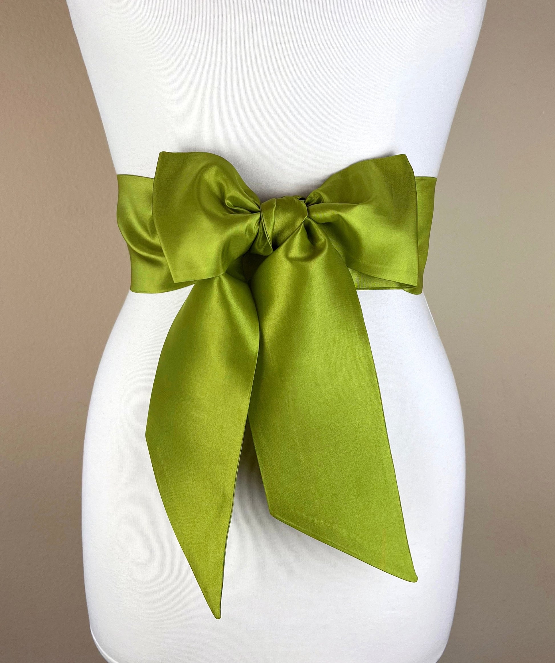 Crisp Taffeta Sash in Bright Moss Green, Green Taffeta Bow Belt, Moss Green Dress Sash, Taffeta Ball Gown Sash, Green Sash Belt, Satin Swank