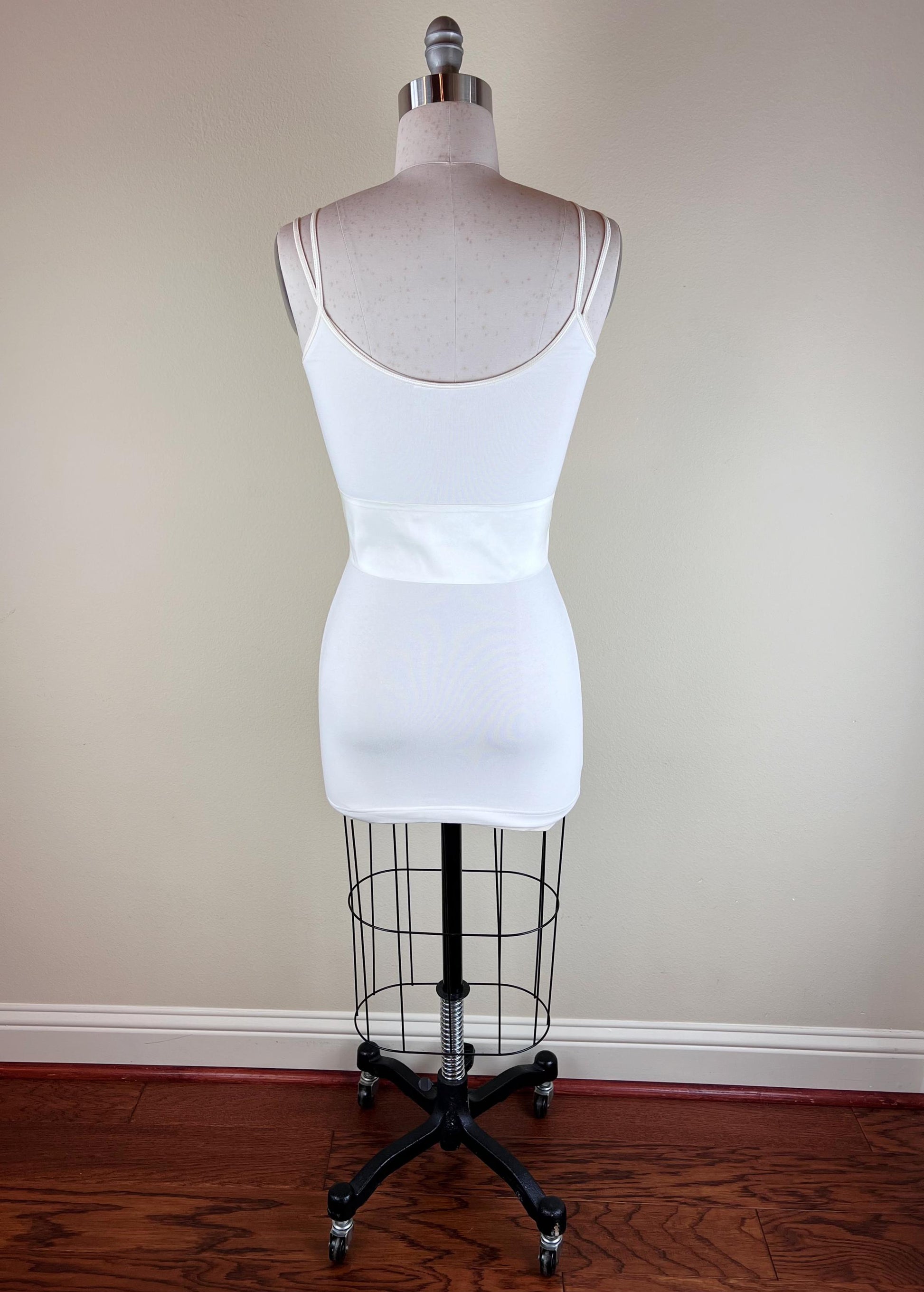 Crisp Taffeta Sash in Deep Ivory, Ivory Taffeta Bow Belt, Ivory Dress Sash, Taffeta Ball Gown Sash, Ivory Sash Belt, Satin Swank