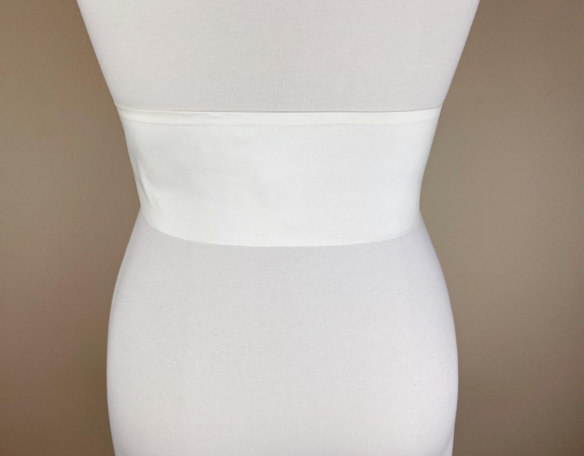 Crisp Taffeta Sash in Deep Ivory, Ivory Taffeta Bow Belt, Ivory Dress Sash, Taffeta Ball Gown Sash, Ivory Sash Belt, Satin Swank
